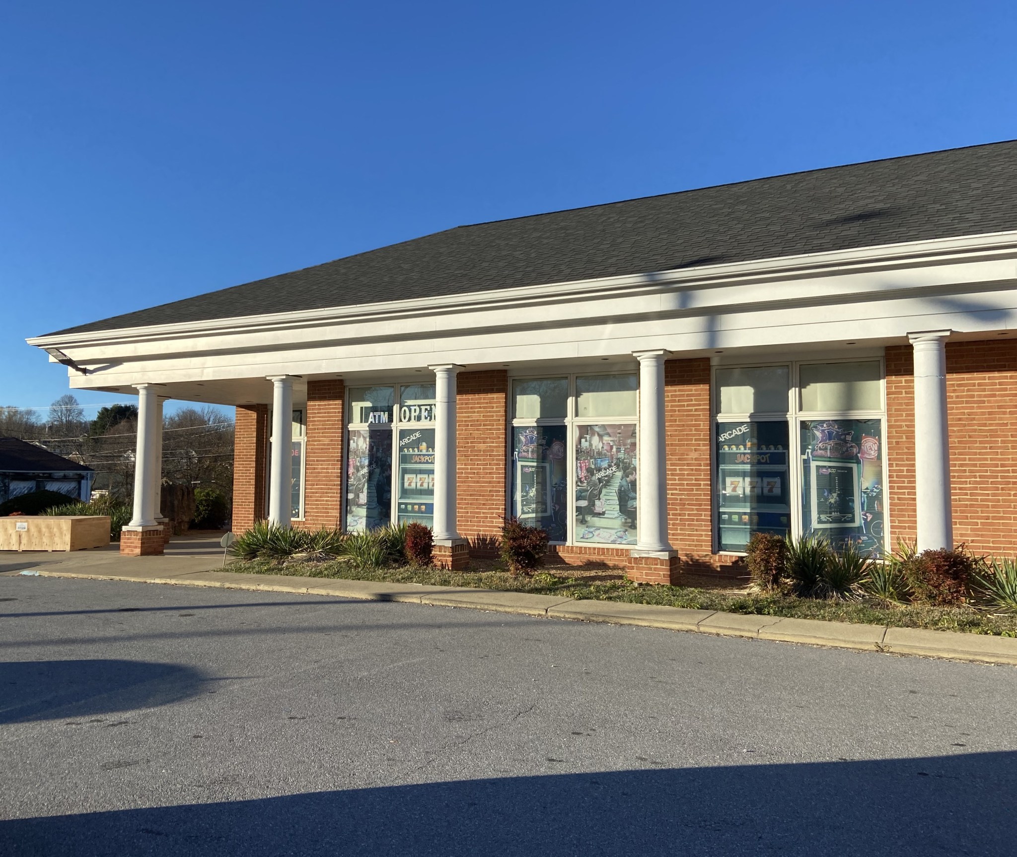 Stores dedicated to unregulated 'skill game' machines proliferate in